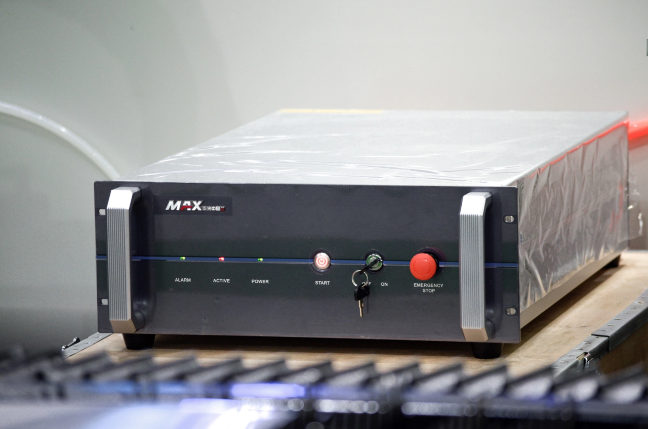 1500*3000mm 500w Racuys Or Ipg Fiber Laser Cutting Machine cortadora del laser de la fibra de 1500*3000m m 500w Racuys o de Ipg