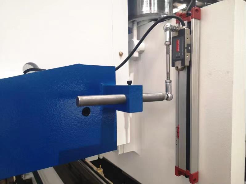 160t-4000 4-axis Cnc Hydraulic Bending Machine Press Brake 160t-4000 Freno de prensa hidráulica de la máquina dobladora CNC de 4 ejes