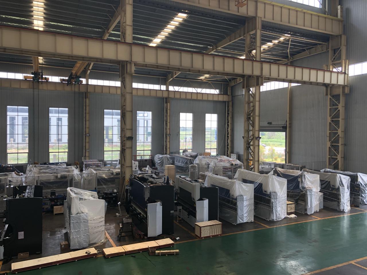 16mm Hydraulic Guillotine Shearing Machine For Sheet Metal Cutting 6 Meters cizalla de guillotina hidráulica de 16 mm para corte de chapa 6 metros