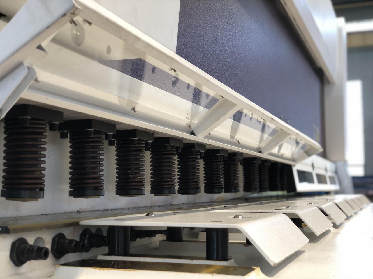 16mm Hydraulic Guillotine Shearing Machine For Sheet Metal Cutting 6 Meters cizalla de guillotina hidráulica de 16 mm para corte de chapa 6 metros