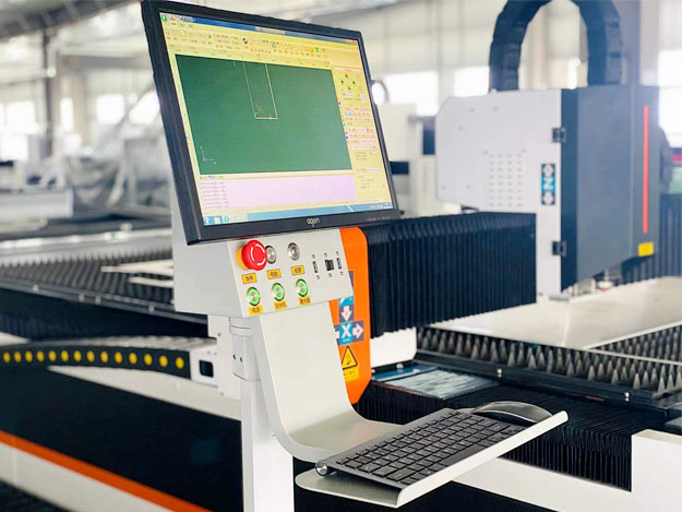 3015 Fiber Laser Cutting Machine For High-Speed Cutting Of 1-6mm Metal Materials Máquina de corte por láser de fibra 3015 para corte de alta velocidad de materiales metálicos de 1-6 mm