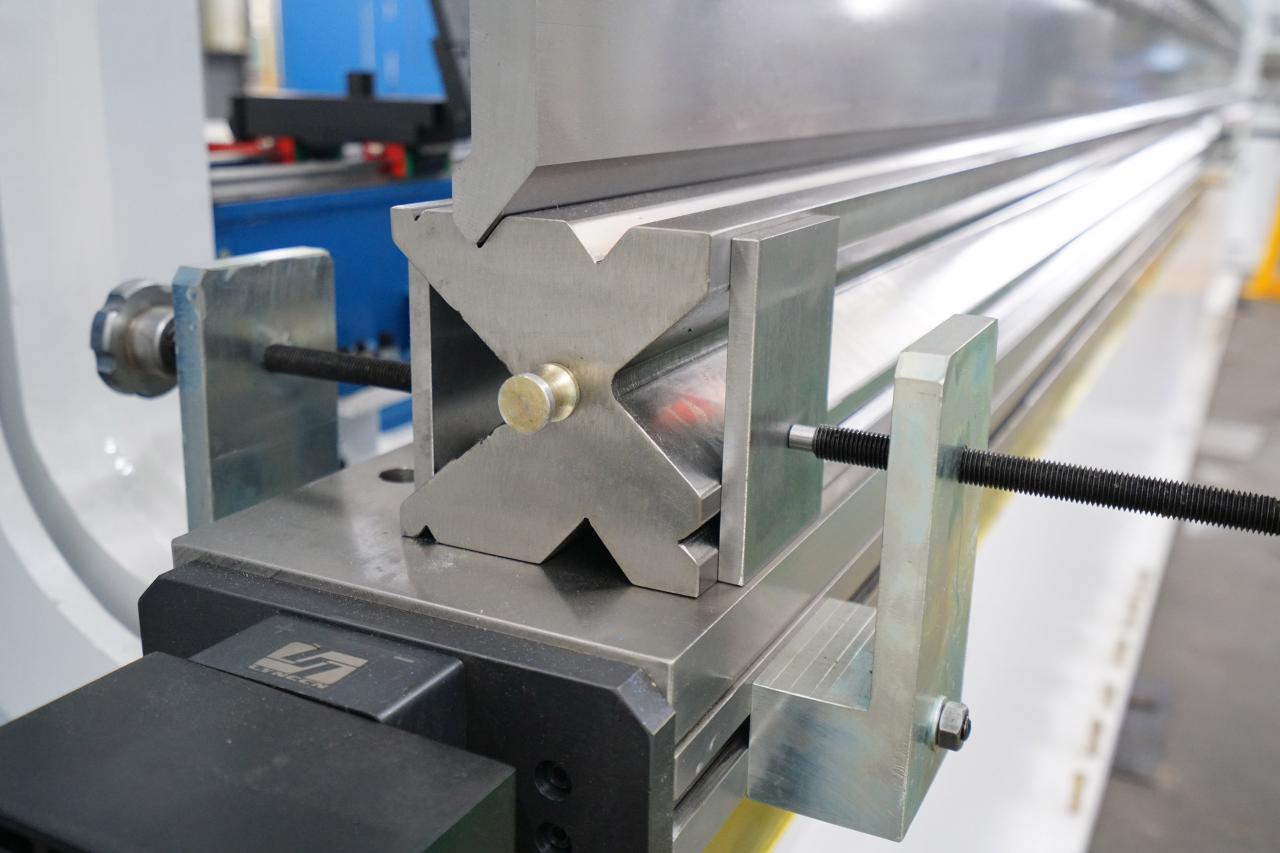 4 Axis Cnc Tandem Press Brake With Delem Da58t 2d Graphical Controller Prensa plegadora en tándem CNC de 4 ejes con controlador gráfico Delem Da58t 2d