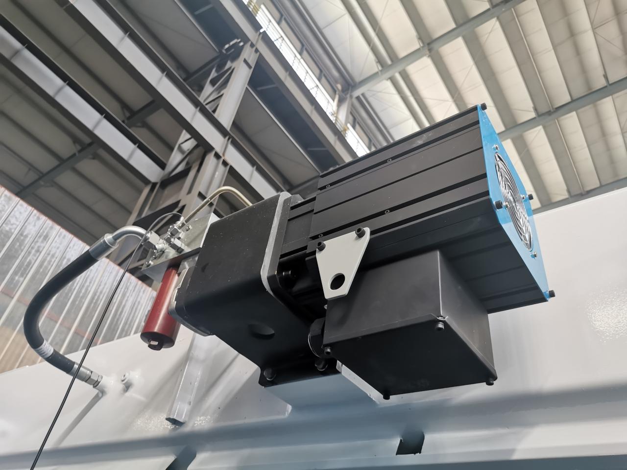 4 Axis Cnc Tandem Press Brake With Delem Da58t 2d Graphical Controller Prensa plegadora en tándem CNC de 4 ejes con controlador gráfico Delem Da58t 2d