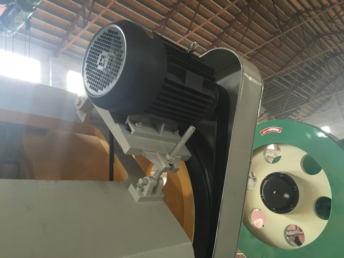 400 Ton Small Pneumatic Power Punch Press Mechanical Eccentric Punching Machine Punzonadora excéntrica mecánica de la pequeña prensa neumática del poder de 400 toneladas