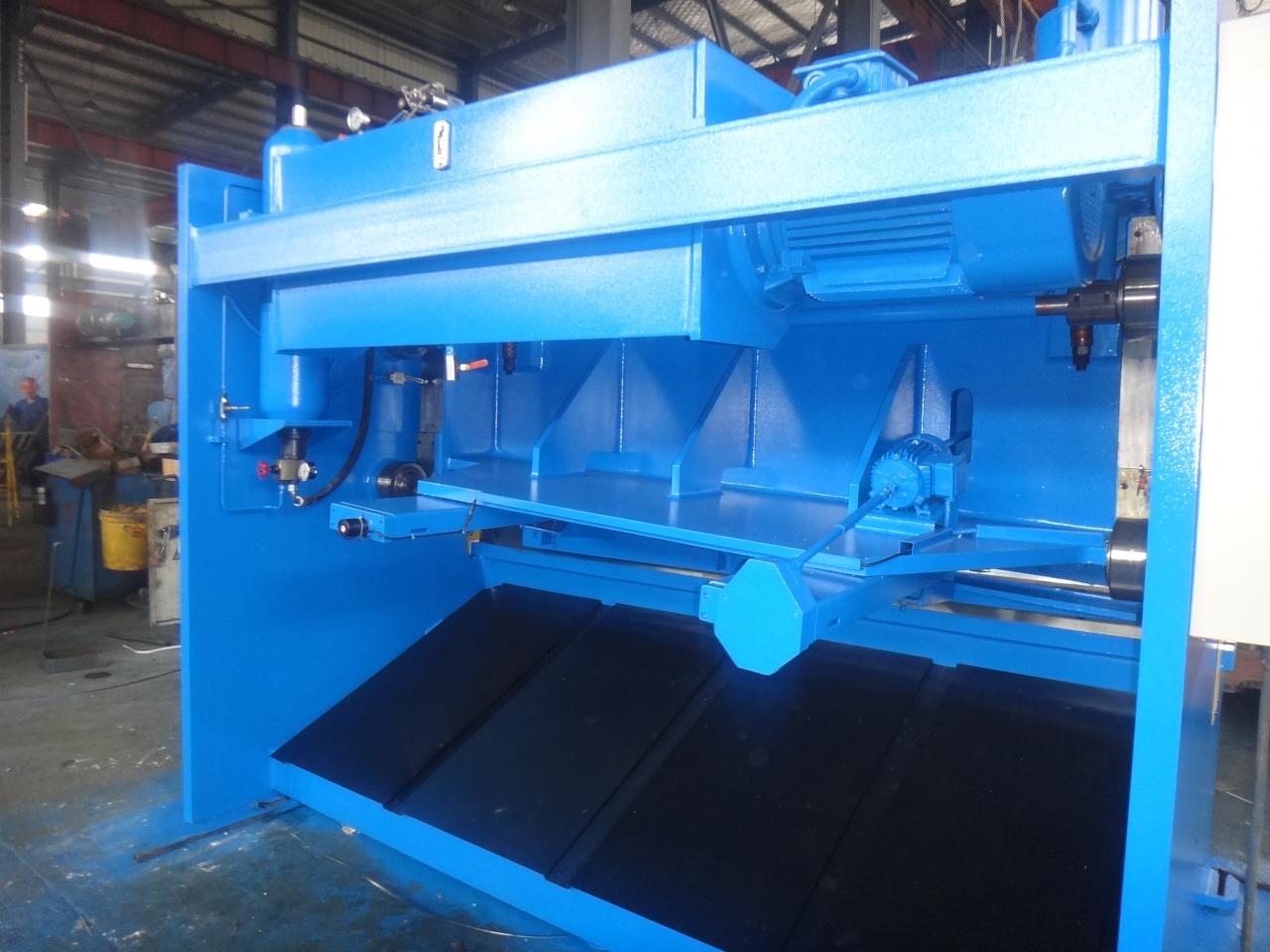 4mm Oem Qc11y-8x3200 Nc Hydraulic Guillotine Guillotine Shearing Machine 4mm OEM Qc11y-8x3200 Nc guillotina guillotina hidráulica cizalla