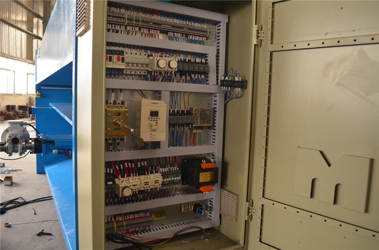 6*3200mm Guillotine Shears Metal Shear Hydraulic Iron Sheet Cutting Shearing Machine Cizallas de guillotina de 6*3200 mm Cizalla de metal Cizalla hidráulica para corte de láminas de hierro