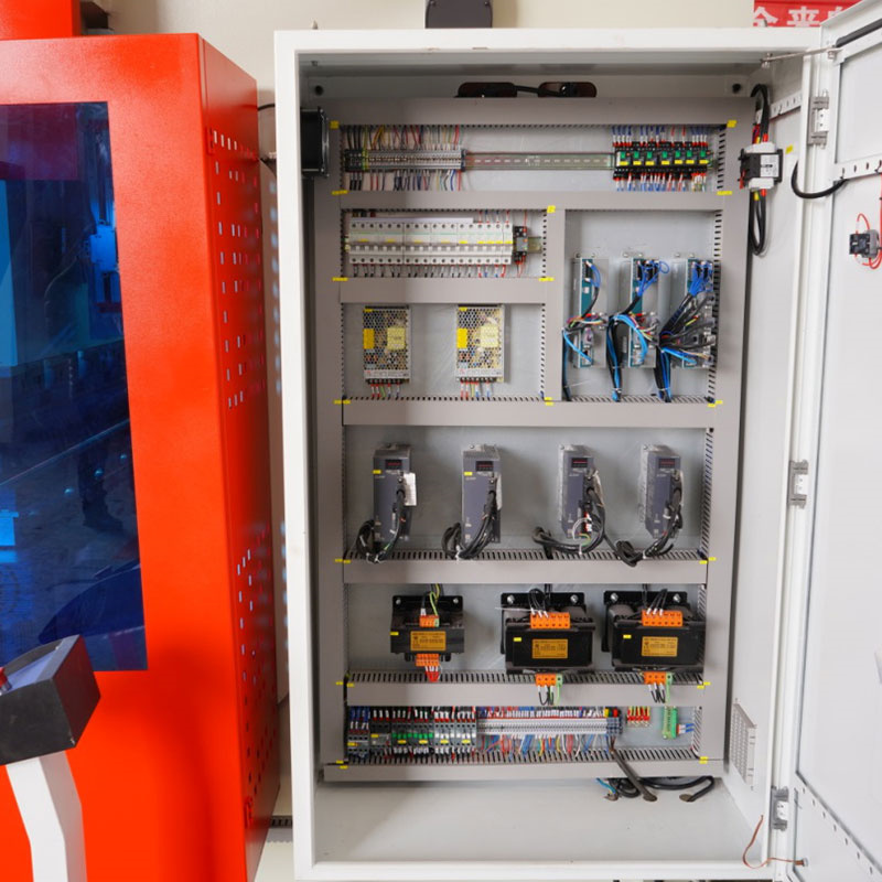 Máquina plegadora hidráulica CNC modelo Wc67k-80tx3200