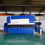 Máquina dobladora hidráulica de acero y metal CNC Máquina plegadora de prensa CNC