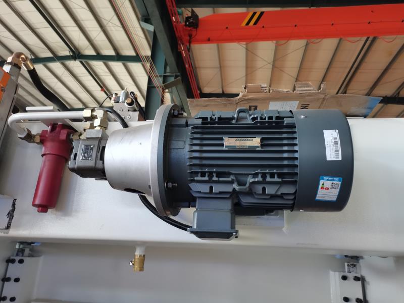 China Metal Hydraulic Press Brake Machine With Reasonable Price Máquina de freno de prensa hidráulica de metal de China con precio razonable