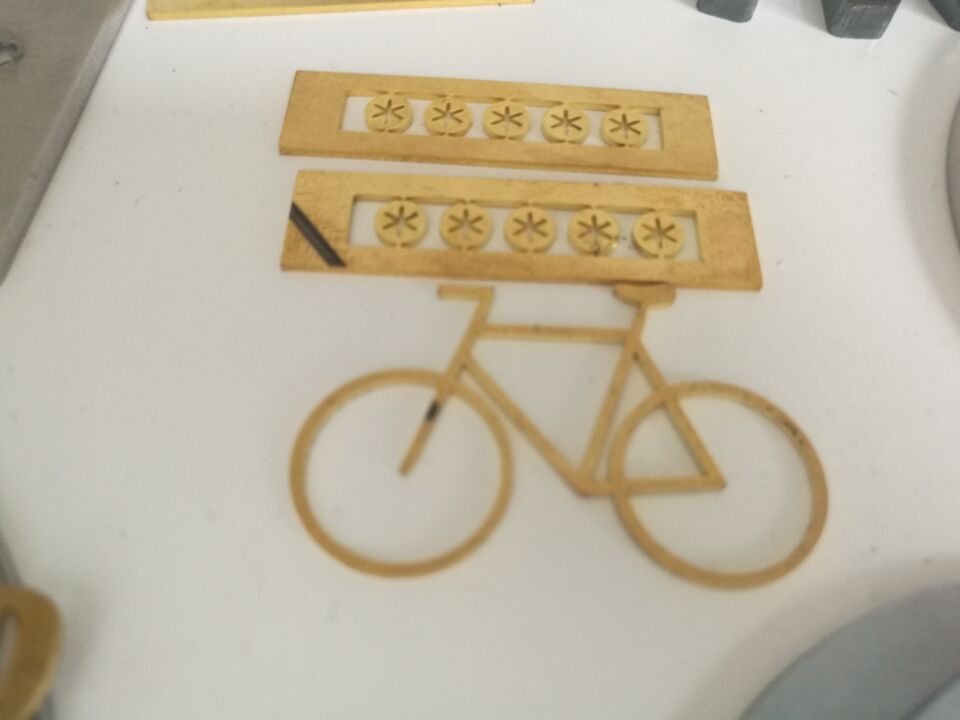 Cnc Fiber Laser Metal Cutting Machine 2000w Fiber Laser Cutting Machine Máquina de corte por láser de fibra CNC Máquina de corte por láser de fibra 2000w