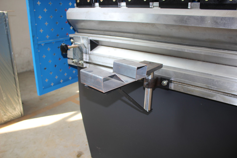 Cnc Hydraulic Press Brake Machine, Fully Automatic Carbon Steel Bending Machine Máquina de freno de prensa hidráulica CNC, máquina dobladora de acero al carbono completamente automática