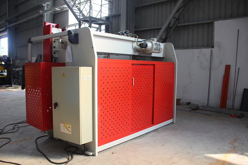 Cnc Hydraulic Press Brake Machine, Fully Automatic Carbon Steel Bending Machine Máquina de freno de prensa hidráulica CNC, máquina dobladora de acero al carbono completamente automática