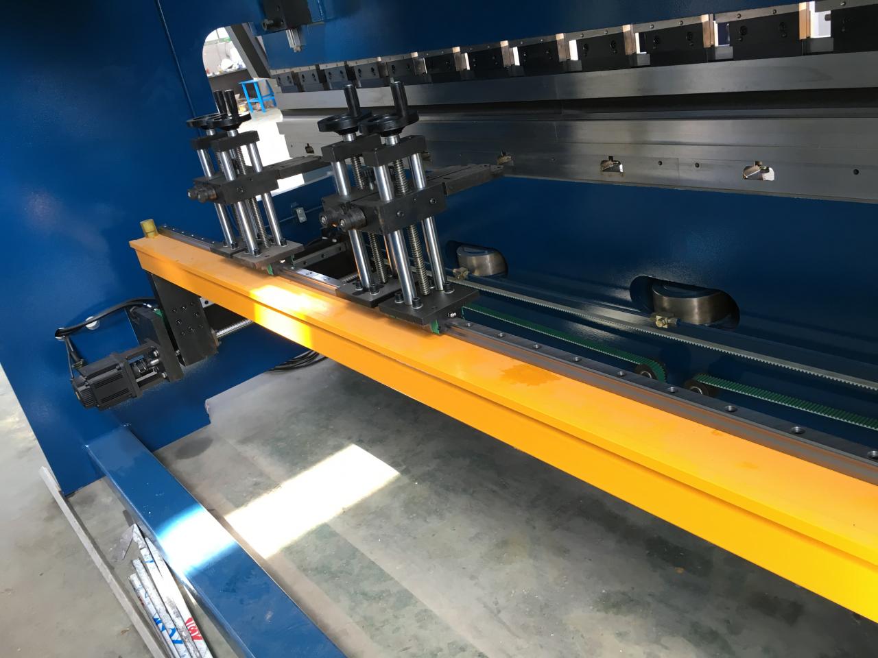 Cnc Servo Press Brake 250t/3.2m 3+1 Axis 3 Meter Sheet Metal Press Brake Prensa plegadora servo cnc 250t/3,2 m 3+1 ejes Prensa plegadora de chapa de 3 metros