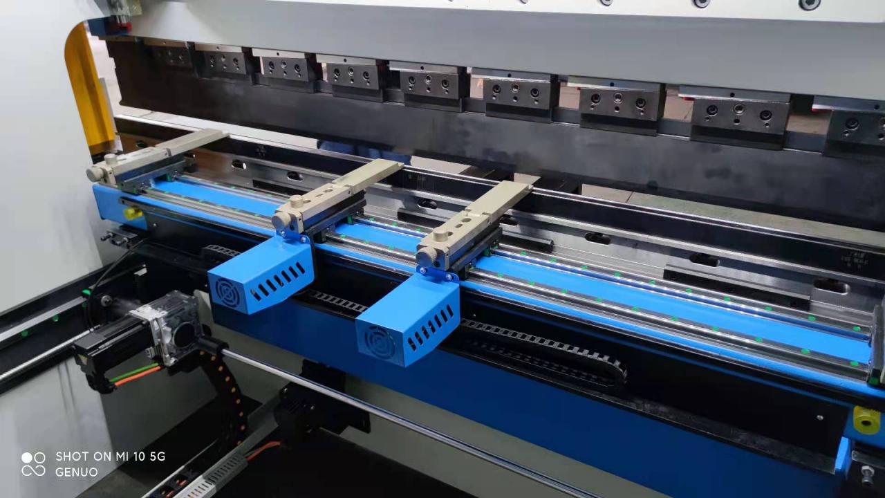 Da-66t Controller Cnc Hydraulic Press Brake Price With 3d Touch Screen System Precio del freno de la prensa hidráulica del CNC del controlador Da-66t con el sistema de pantalla táctil 3d