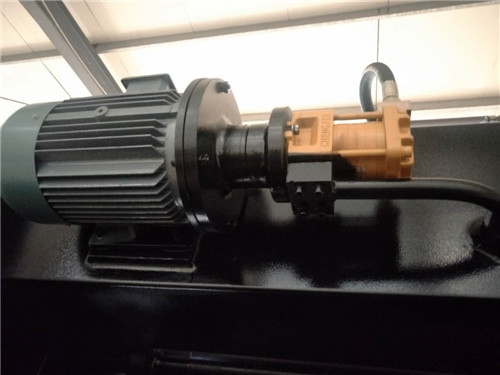 Da53t Cnc System Controller 125t4000 3+1 Axis Cnc Hydraulic Press Brake With Good Quality Controlador de sistema Da53t Cnc 125t4000 3 + 1 Axis Cnc Freno de prensa hidráulica con buena calidad