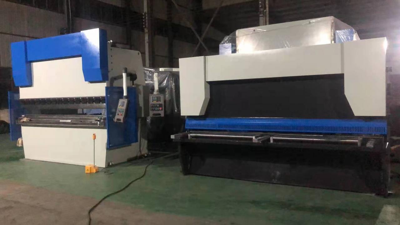 Da53t Cnc System Controller 125t4000 3+1 Axis Cnc Hydraulic Press Brake With Good Quality Controlador de sistema Da53t Cnc 125t4000 3 + 1 Axis Cnc Freno de prensa hidráulica con buena calidad