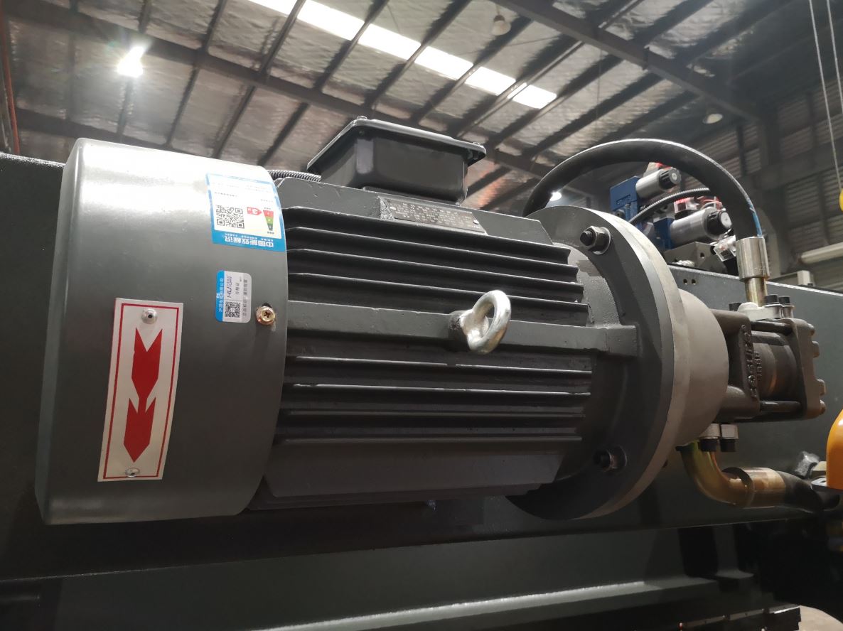 Delem Da66t 125 3+1 4+1 6+1 8+1 Cnc Hydraulic Press Brake For Metal Plate Bending Freno de prensa hidráulica Delem Da66t 125 3+1 4+1 6+1 8+1 Cnc para doblado de placa de metal