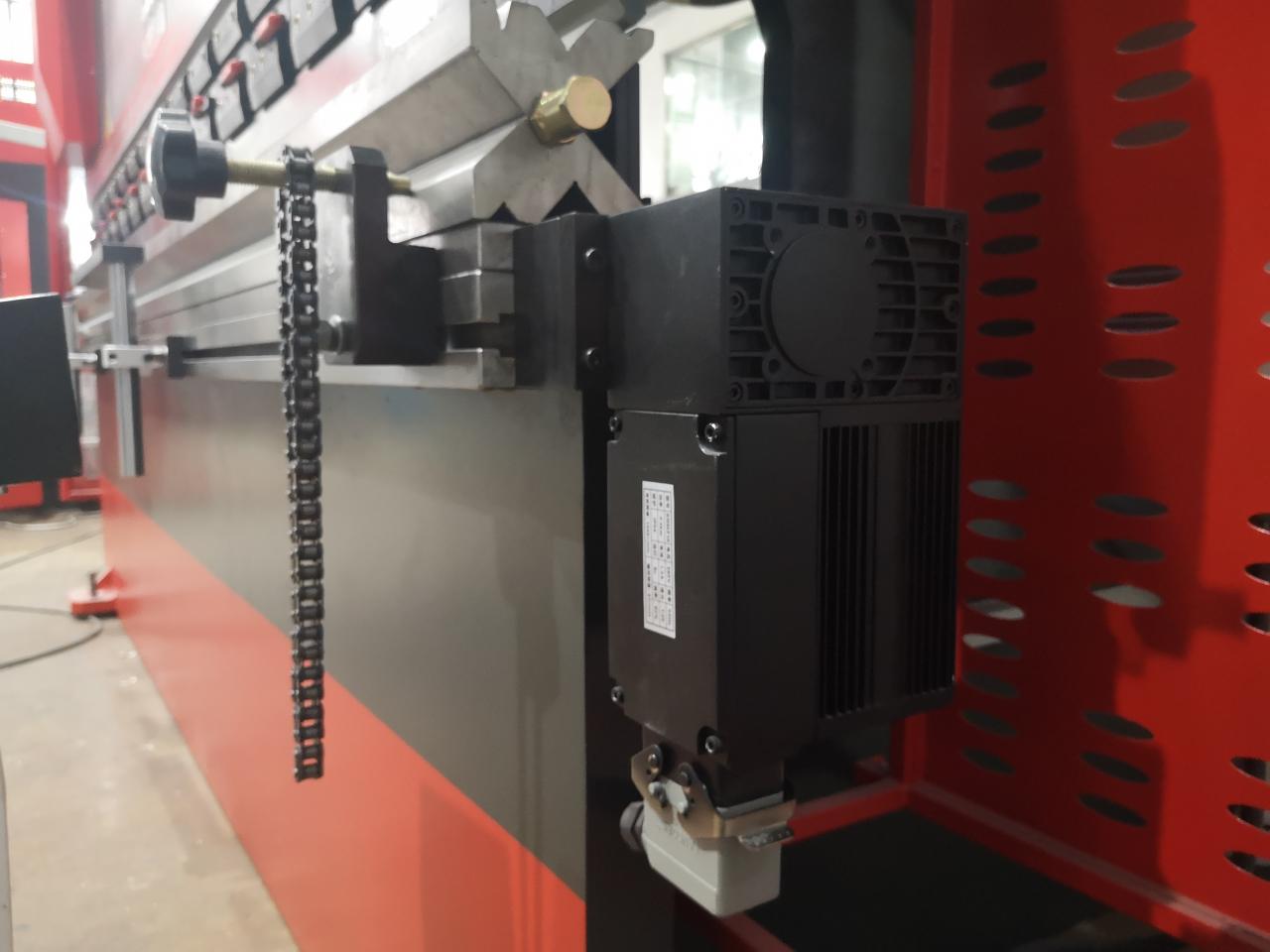 Delem Da66t 125 3+1 4+1 6+1 8+1 Cnc Hydraulic Press Brake For Metal Plate Bending Freno de prensa hidráulica Delem Da66t 125 3+1 4+1 6+1 8+1 Cnc para doblado de placa de metal