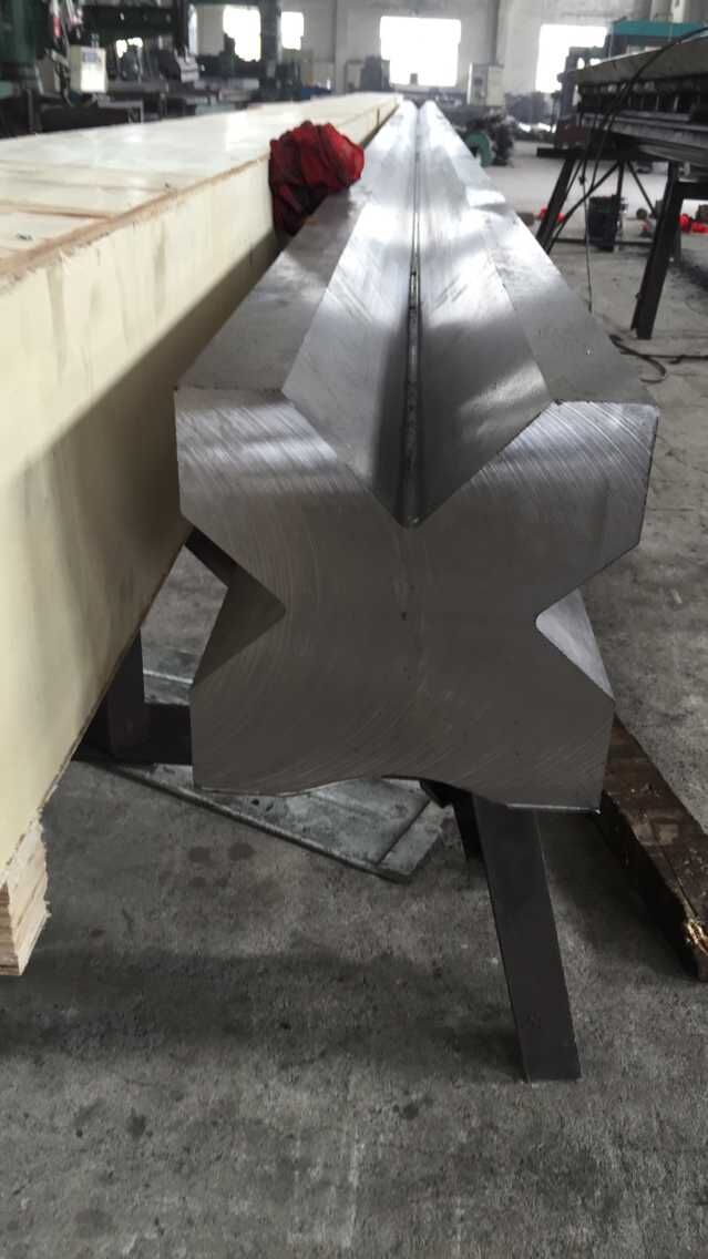 Full Automatic High Power Sheet Bending Machine And Cnc Press Brake Machine Dobladora automática completa de láminas de alta potencia y máquina plegadora CNC