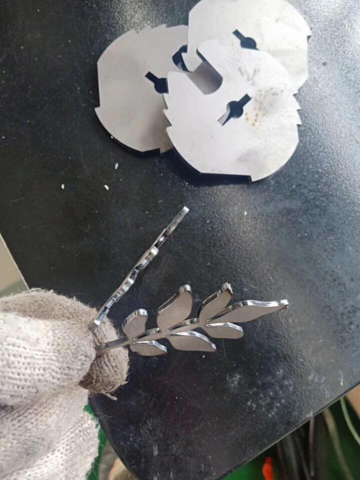 Máquina de corte por láser de fibra CNC de hoja de metal de alta potencia 3015 2000W