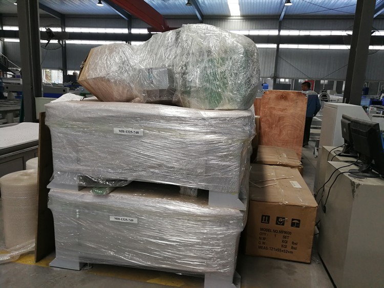 High Quality 1530 Fiber Laser Cutting Machine For Metal 500w 750w 1000w 1500w Cortadora láser de fibra 1530 de alta calidad para metal 500w 750w 1000w 1500w