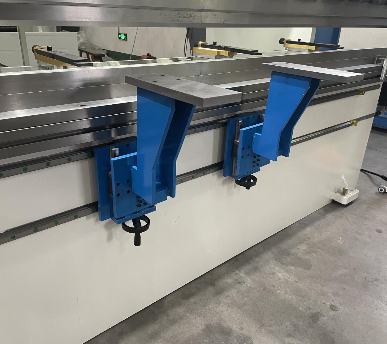 High Quality 3m Press Brake Machine Hydraulic 100 Ton For Sheet Metal Bending Máquina hidráulica de alta calidad del freno de la prensa de 3m 100 toneladas para el doblado de chapa