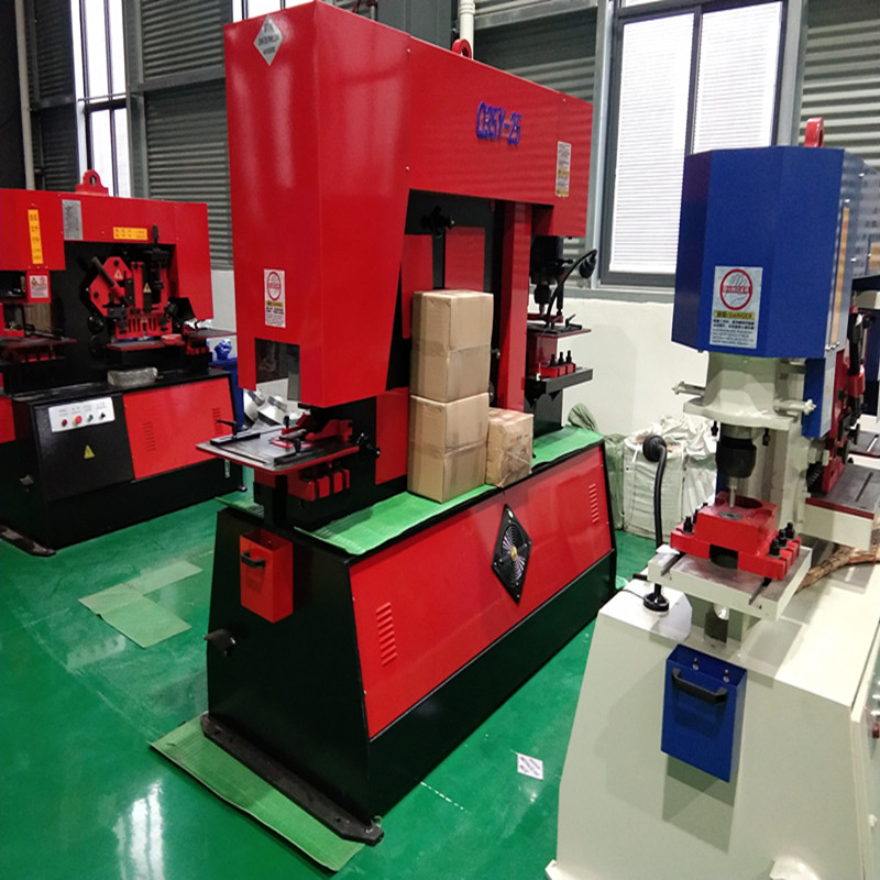 Q35y Series Hydraulic Ironworker Shearing And Punching Machine Cizalla y punzonadora hidráulica serie Q35y Ironworker