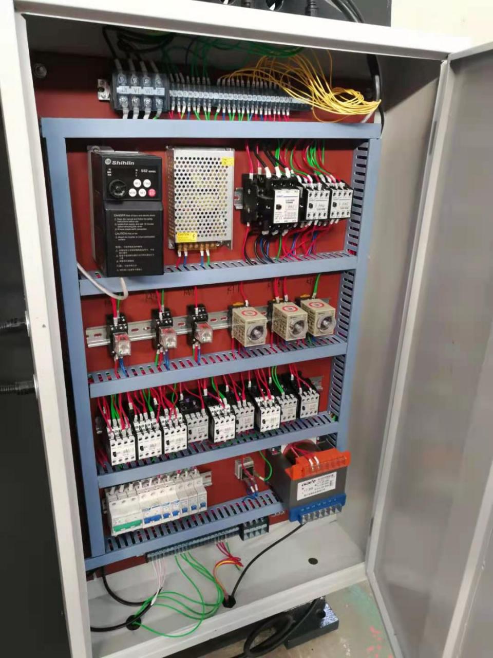 Wc67y-160 4000 Hydraulic Press Brake Cnc Metal Bending Machine For 4000mm Width Steel Dobladora del metal del CNC del freno de la prensa hidráulica Wc67y-160 4000 para el acero de la anchura de 4000m m